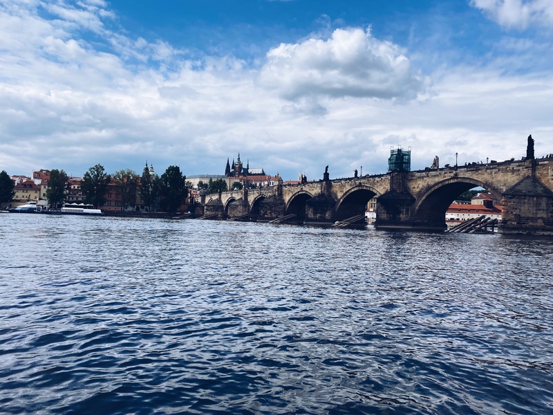 Praga Ponte Carlo fiume