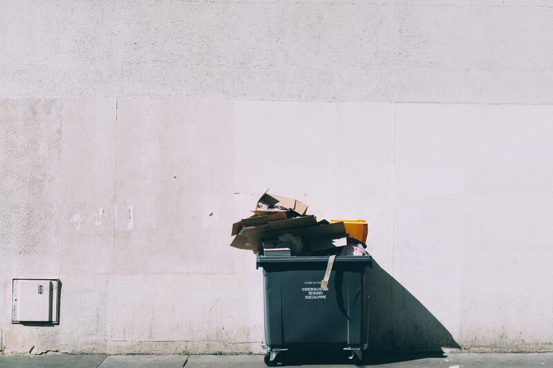 Garbage can